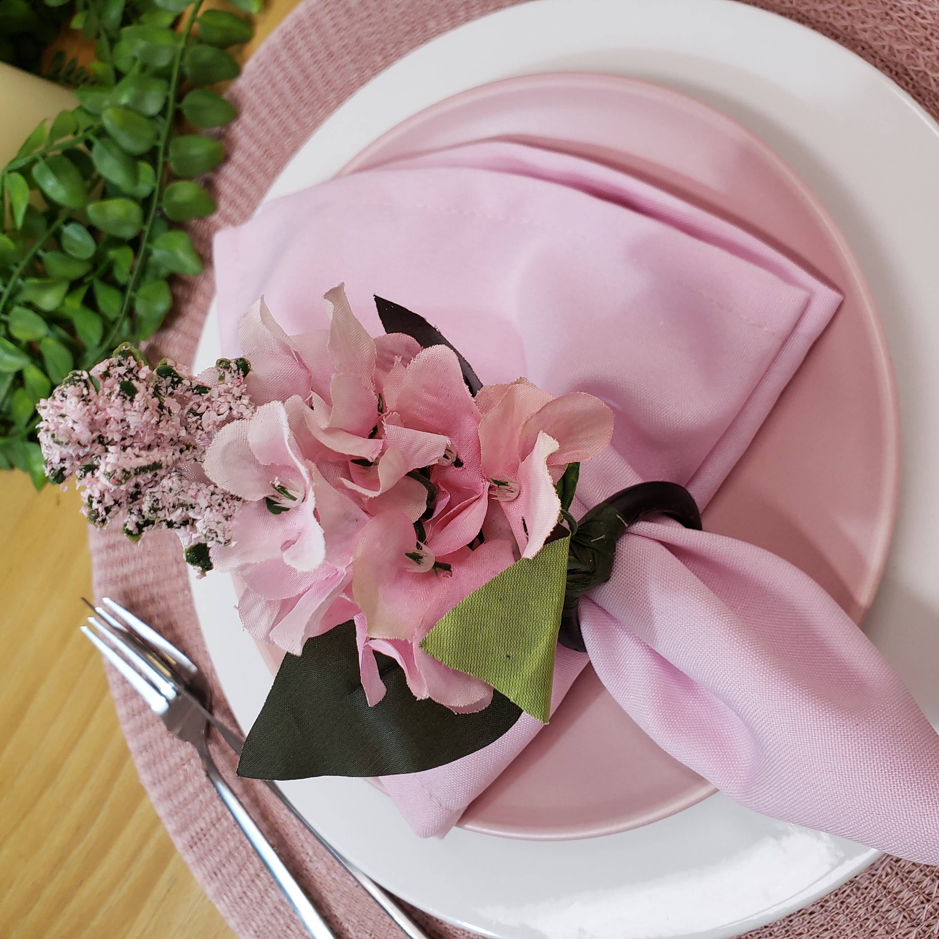 Maison Charlô | Set of 4 Rose - Lion's Mouth Napkin Rings for events, wedding, party, birthday